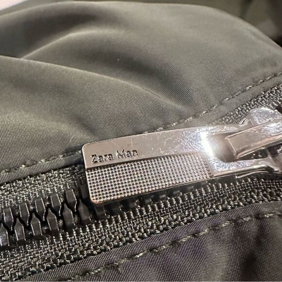 EUC Zara Men’s Basic Olive green bomber jacket. Size XL (fits like L) - Picture 6 of 8